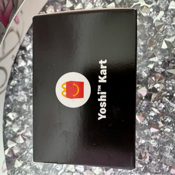 Nintendo switch Mario deluxe yoshi kart McDonaldβs toy race car Mario kart toy - Picture 3 of 3